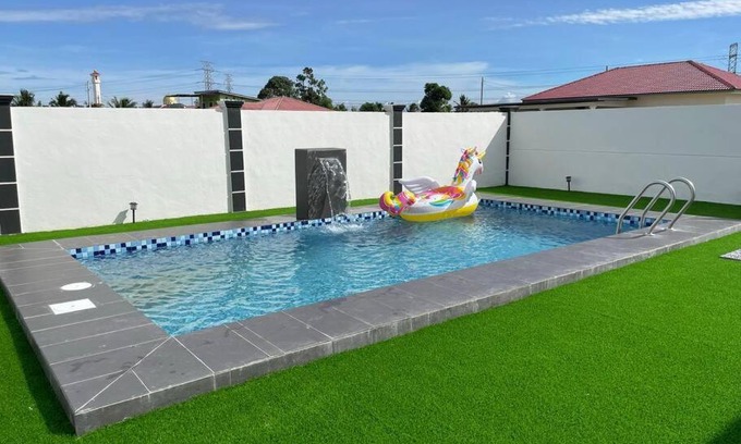 Bukit Rambai House | Homestay Malacca Private Pool - Klebang Beach, BBQ,15 Pax