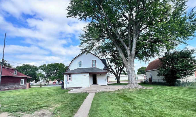 Gothenburg House | Hometown RetreatnTremendous 5-bedroom house with AC in charming Gothenburg