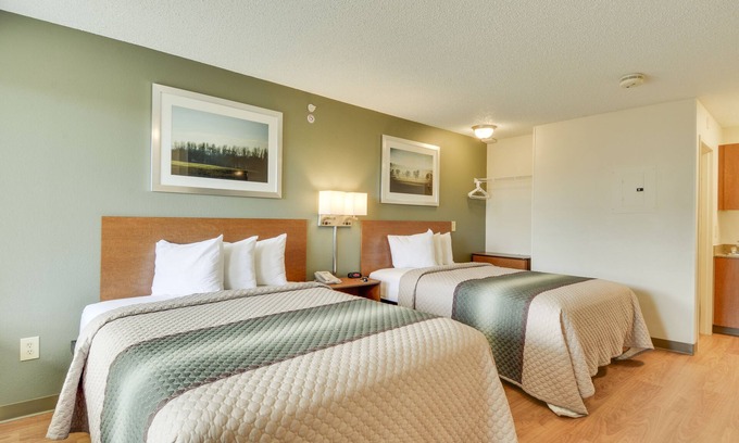 McNeil Hotel | HomeTowne Studios by Red Roof Austin