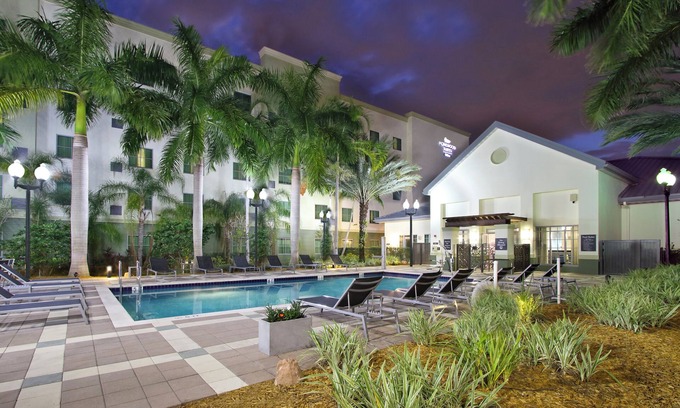 Fort Lauderdale Hotel | Homewood Suites by Hilton Ft. Lauderdale Airport-Cruise Port
