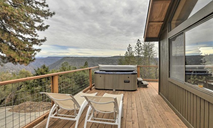 Colfax Apartment | Homey Colfax Getaway with Private Hot Tub!