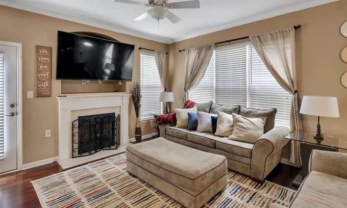 Ballantyne House | *Homey+Cozy Home|Ballantyne|Message me abt Military n 1st responders disc