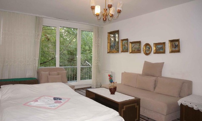 Old Town House | Honey Rooms
