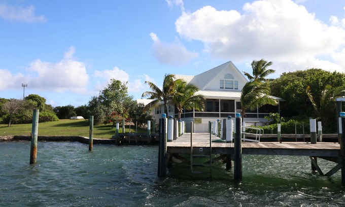 Hope Town House | Hope Town harbor period home with lighthouse view