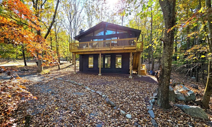 East Stroudsburg Ski Chalet | Hopskip Luxury Chalet Hot Tub Firepit Gas Grill Deck Lawn Games Lake