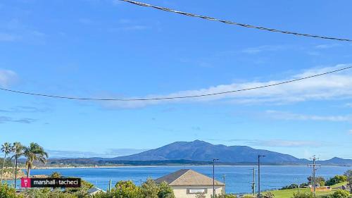 Bermagui House | Horseshoe Beach House 4 Young Street, Bermagui