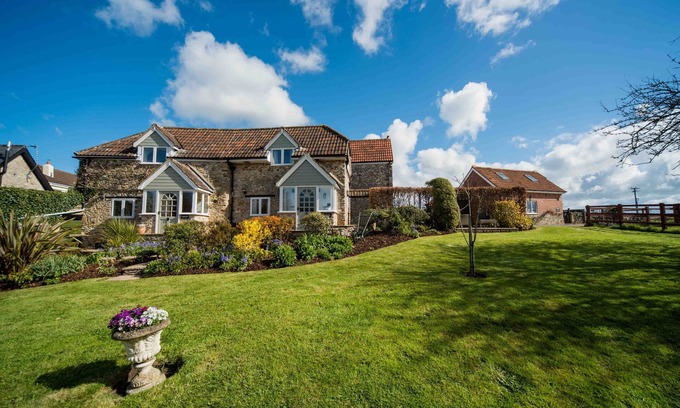Kilmington Cottage | Horseshoe Cottage romantic barn conversion, stunning views near the Jurassic Coa