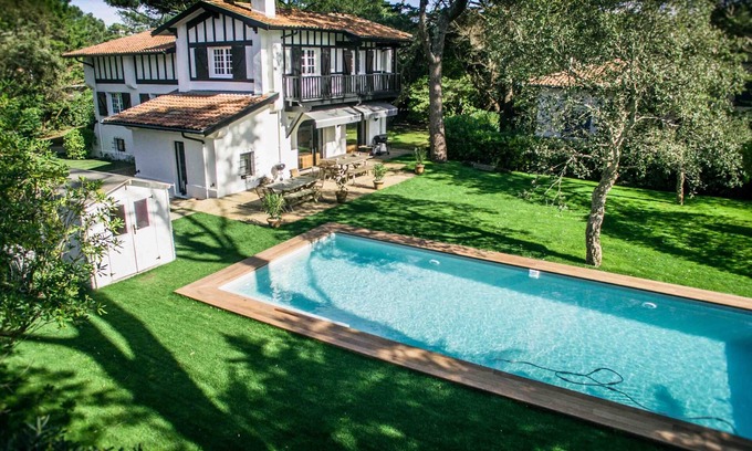 Soorts-Hossegor Villa | Hossegor Plage Centrale property 8 bedrooms 16 pers Heated swimming pool *