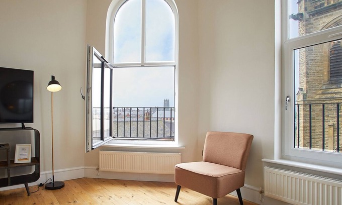 Saltburn-by-the-Sea Apartment | Host Stay Artsbank Apartment
