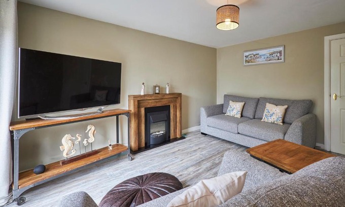 Seahouses House | Host & Stay - Beachcomber's Rest