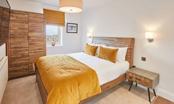 Saltburn-by-the-Sea Apartment | Host & Stay | Studio Pod 3
