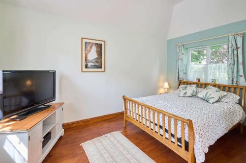 Melton Constable Ski Chalet | Host & Stay - The Lodge