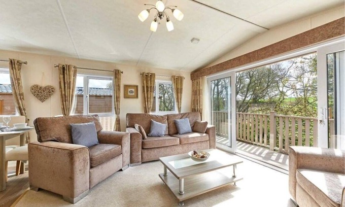 Morpeth Cabin | Host & Stay | Yolo Lodge
