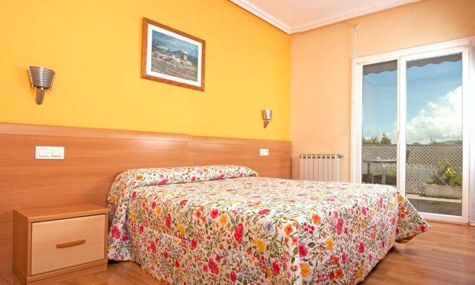 Irun House | HOSTAL EUROPA pensión