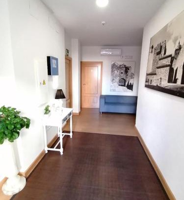 Casas Baratas House | Hostal Hernan Cortes
