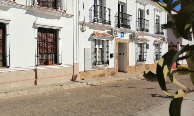 Pilas House | Hostal PILAS ALCARAYÓN