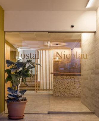 Sant Antoni de Portmany Hotel | Hostal Residencia Nicolau