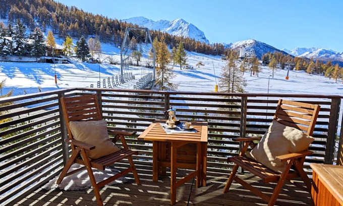 Sestriere Apartment | Hostdomus - Suite Les Etoiles