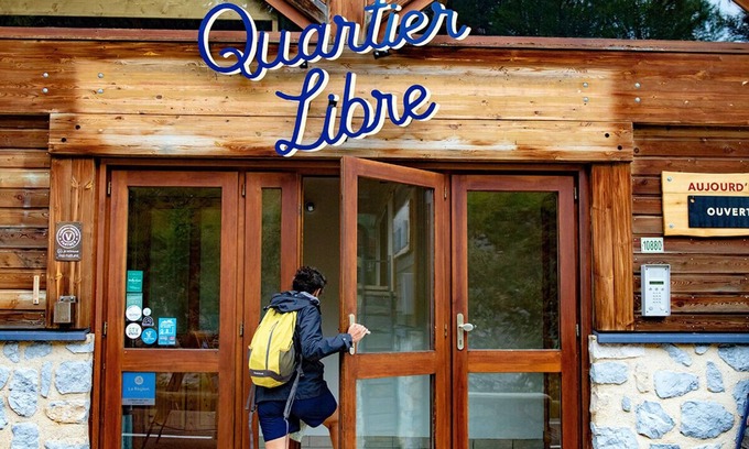 Saint-Jean-en-Royans Hotel | Hostel Quartier Libre
