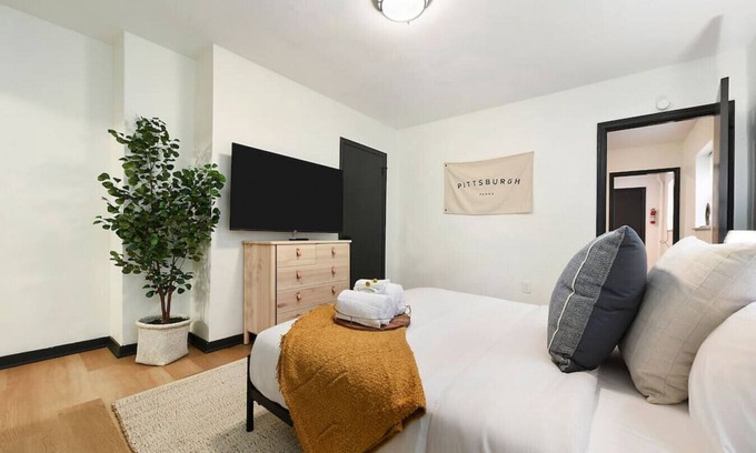 Lower Lawrenceville Apartment | ★ HostWise Stays ★ Pet Friendly, Butler St. Apt with Private Entrance