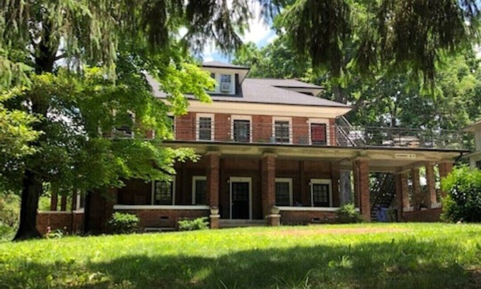 Claxton Community Apartment | Hot location walkable to Downtown Asheville