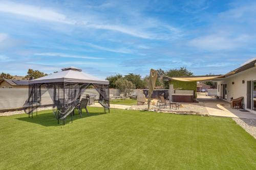 Yucca Valley House | Hot Tub and Pool Joshua Tree Vacation Home!