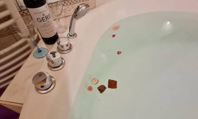 Terezvaros Apartment | Hot Tub Comfy Apartment