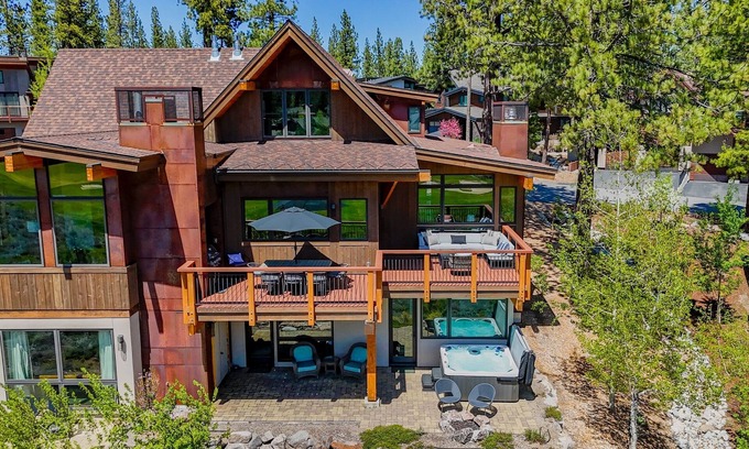 Truckee House | Hot Tub | Firepit | Golf & Mtn Views | Golf Cart