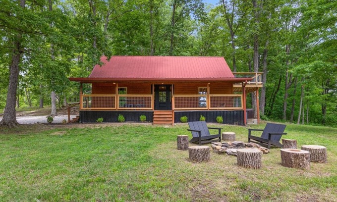 Stanton Apartment | Hot Tub - Furnace Mountain Retreat - #RRG!