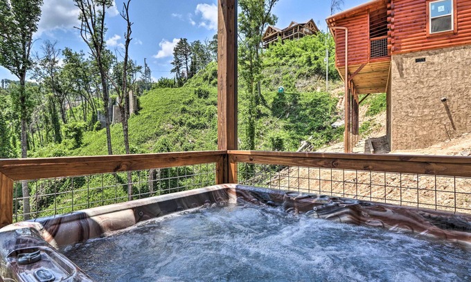 Chalet Village North Cabin | Hot Tub, Game Room, Decks: Cabin in Gatlinburg