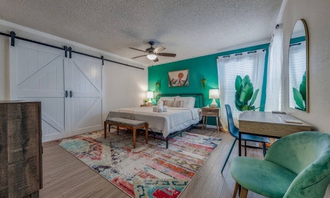 North San Antonio - SAT House | Hot Tub, Game Room, Firepit, 7 mins > SAT Airport!