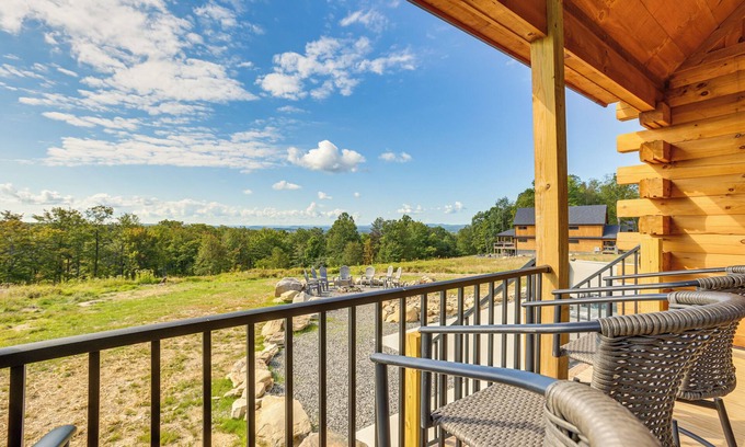 McHenry Cabin | Hot Tub + Game Room: Mtn Cabin in Deep Creek Lake