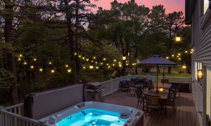 Long Pond House | Hot Tub - Private Dock - A/C