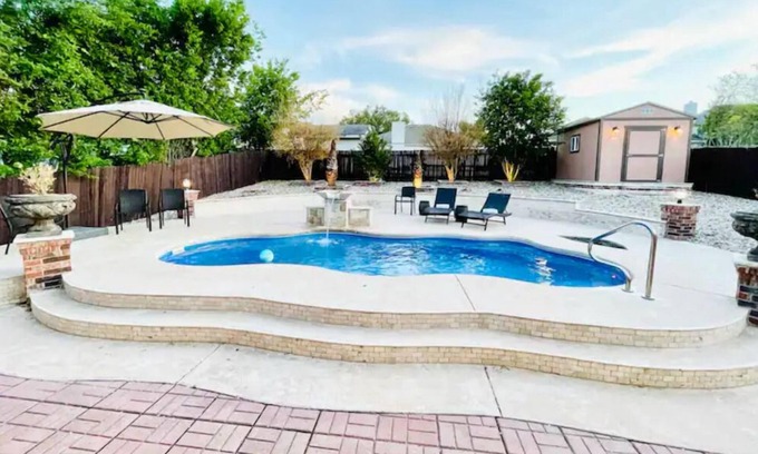 Settlers Ridge House | (Hot tub) Relaxing Outdoor Lounge + Pool + Billard