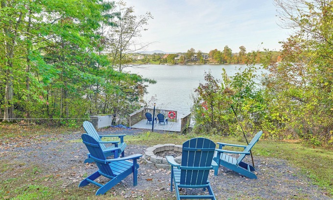 Athens House | Hot Tub: Secluded Hideaway on Sleepy Hollow Lake