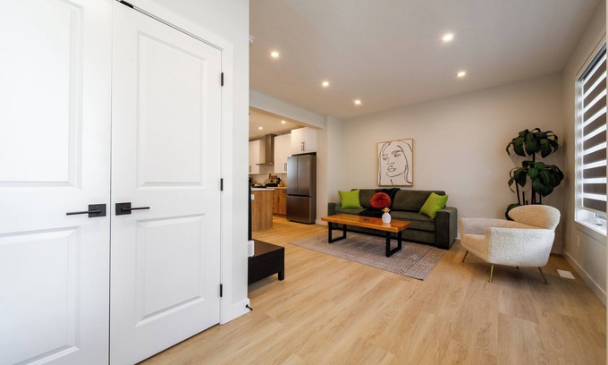 West Edmonton House | HotCozyPrivate4bed3.5bathHouseCloseToWEM