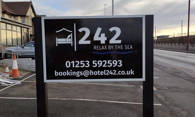 Bispham Bed & Breakfast | Hotel 242