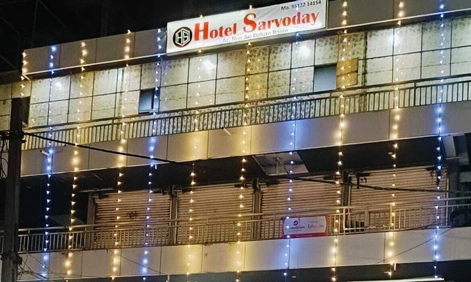 Veraval Hotel | Hotel Aaradhana