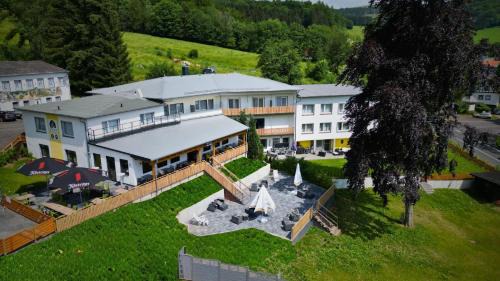 Obernhausen Hotel | Hotel Berghof Wasserkuppe & Gästehaus Fuldaquelle