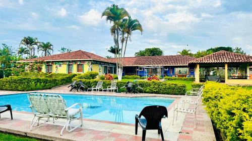 Quimbaya Hotel | Hotel Campestre Villa Nazareth