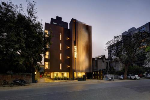 Ellis Bridge Hotel | Hotel Carrefour