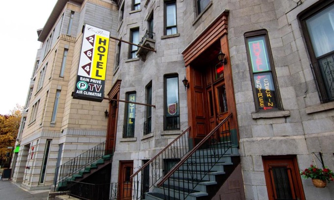 Quartier des Spectacles Hotel | Hotel Casa Bella