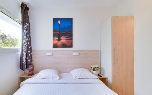 Plateau de Haye Hotel | Hotel Cerise Nancy