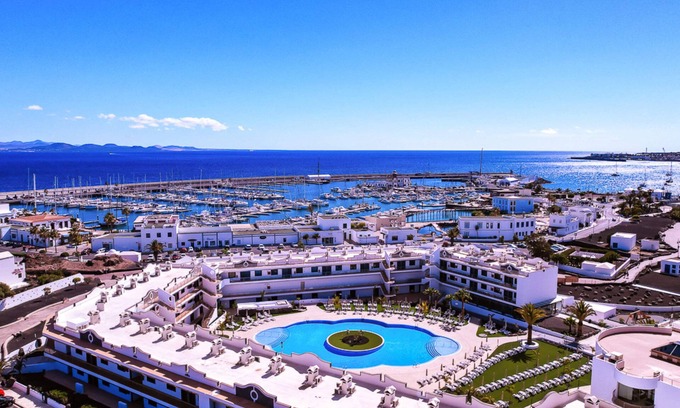 Playa Blanca Hotel | Hotel Cordial Marina Blanca