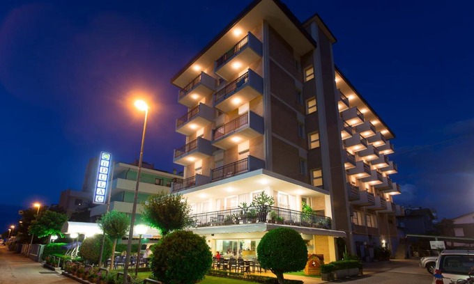 Torre Pedrera Hotel | Hotel Du Lac