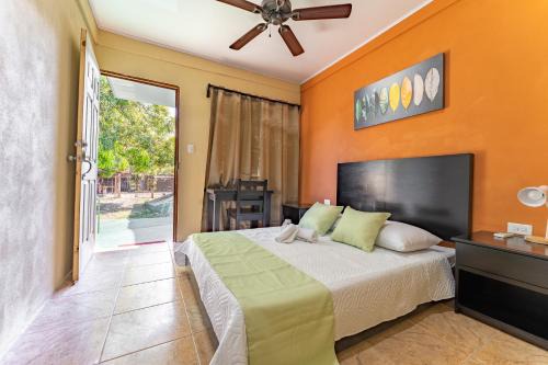 Canas Dulces Bed & Breakfast | Hotel El Cocobolo Food&Rest Room 1 B&B WiFi AC Pkg Free Swimmingpool