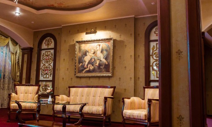 Storozhnytsya Hotel | Hotel Elefant