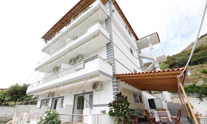 Qazim Pali Apartment | Hotel Erviliano