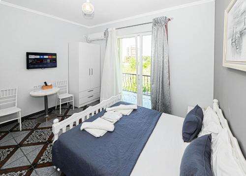 Shkembi i Kavajes Hotel | Hotel Fama