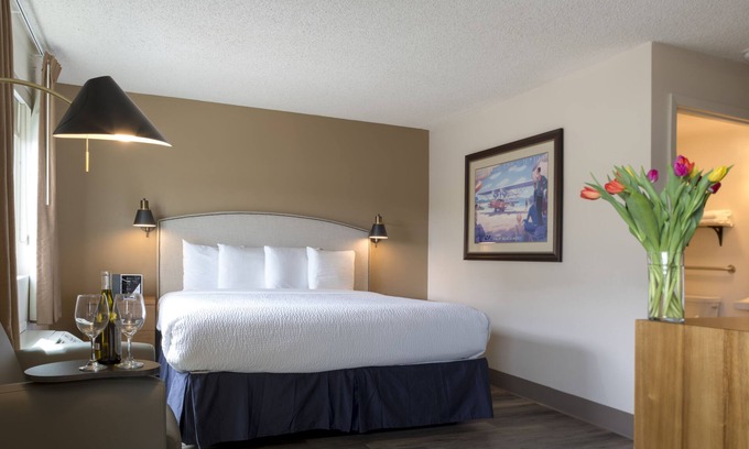 The East Side Hotel | Hotel Focus SFO
